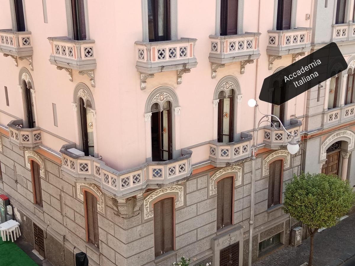 Bed and Breakfast In Via Roma à Salernes Extérieur photo