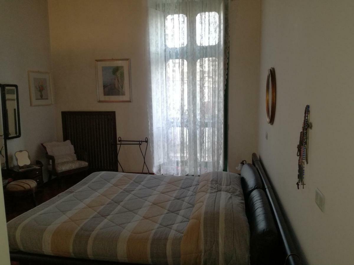 Bed and Breakfast In Via Roma à Salernes Extérieur photo